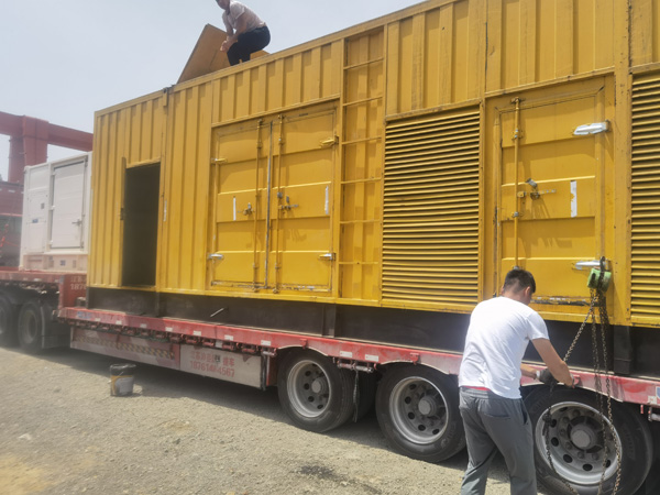 应急除了负载情况和发动机维护，还有哪些因素会影响 200kw 柴油发电机的油耗？