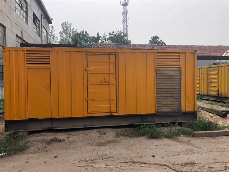 应急柴油发电机如何判断新机油是否已经完全充满机油滤清器？