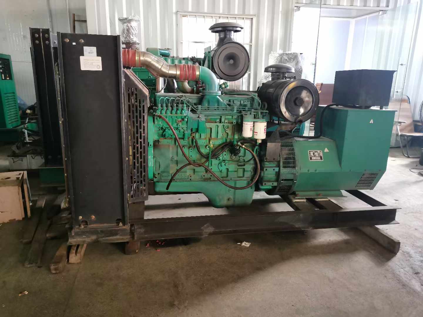 应急发电机租赁如何确定电缆的承载电流是否在安全范围内？