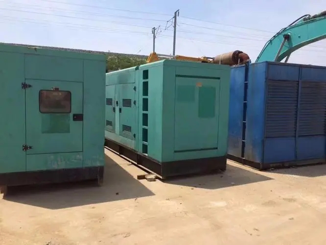 应急柴油发电机组的电压和功率之间有什么关系？