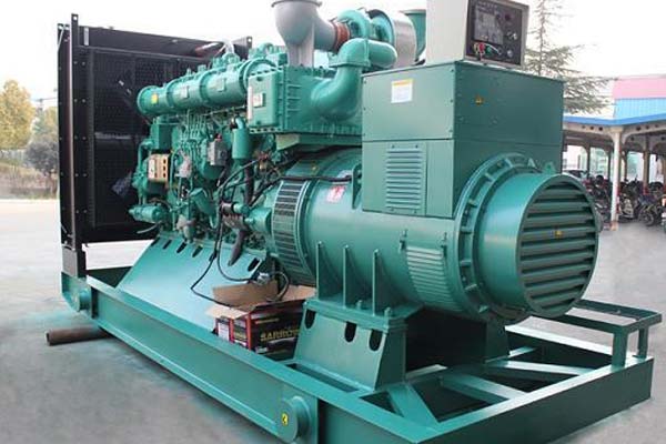 应急工厂发电机应急发电中如何优化燃油储备管理？