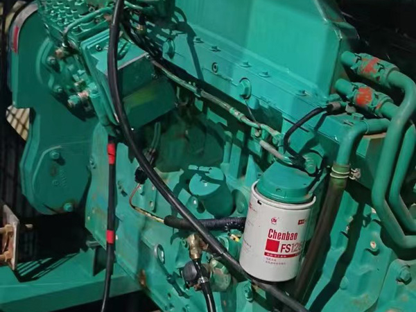 应急如何确定新的发电机组控制系统是否与原系统兼容？