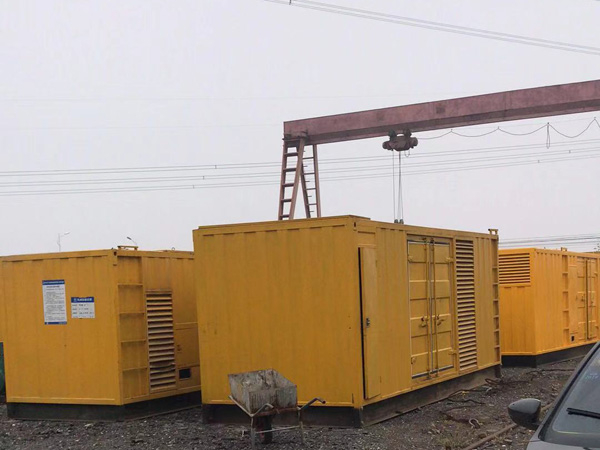 应急100kw柴油发电机组每小时油耗？