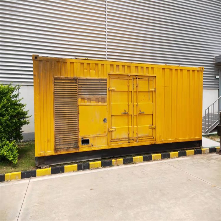 应急柴油发电机组在冬季启动前如何对燃油系统进行预热？