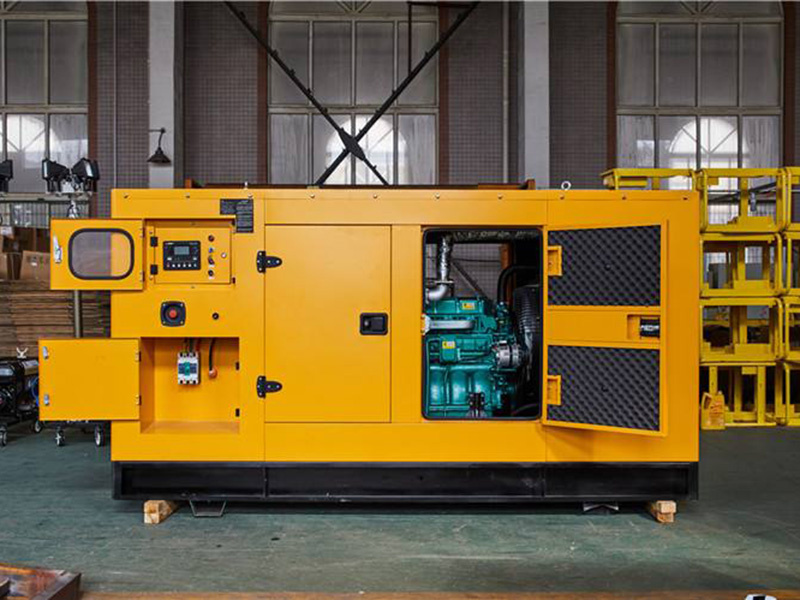 应急柴油发电机组预热完成后，启动时需要注意什么？