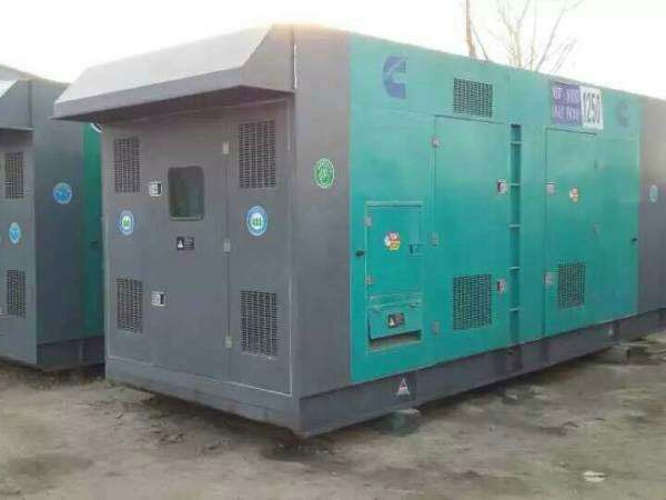 应急合同中关于工期延误的责任如何界定和处理？